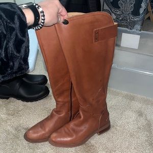 brown boots